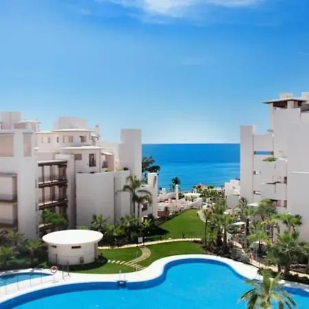 For 4 People, Bahia De La Plata, Estepona, Malaga 150mts