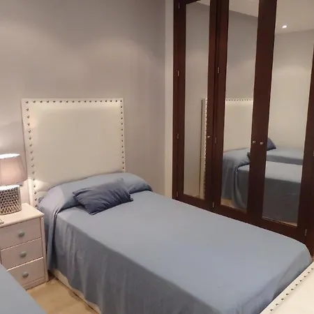 For 4 People, Bahia De La Plata, Estepona, Malaga 150mts *