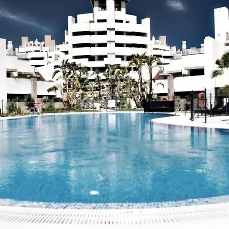For 4 People, Bahia De La Plata, Estepona, Malaga 150mts