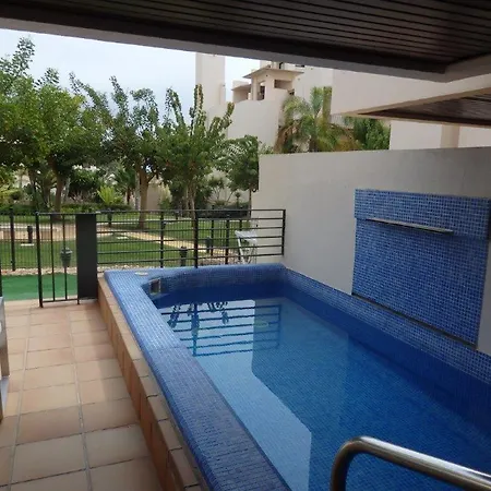 For 4 People, Bahia De La Plata, Estepona, Malaga 150mts Daire